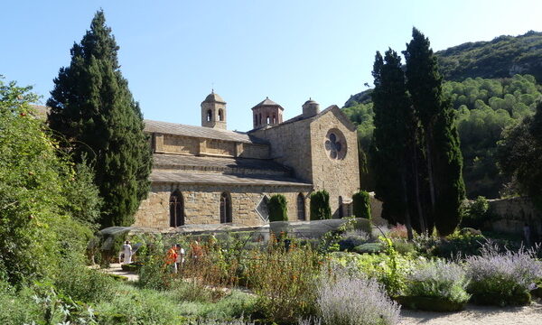 4-4 Abbaye de FONTFROIDE Jardin
